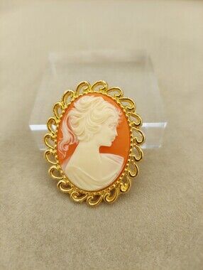 Vintage AAJ Signed Cameo Brooch Gold Tone